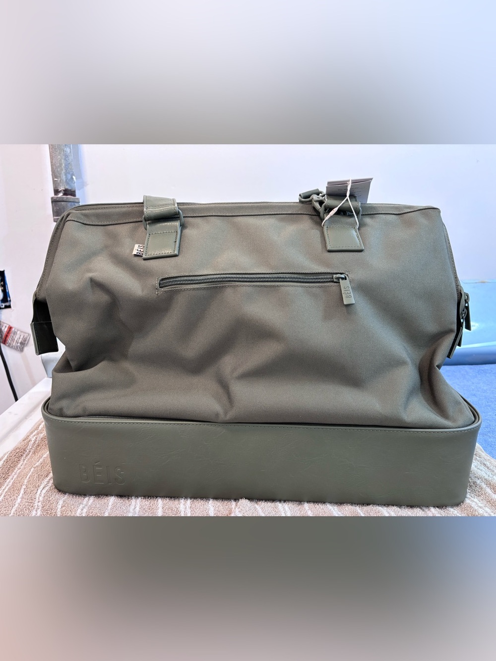 🫒BEIS regular sized weekender olive weekender🫒